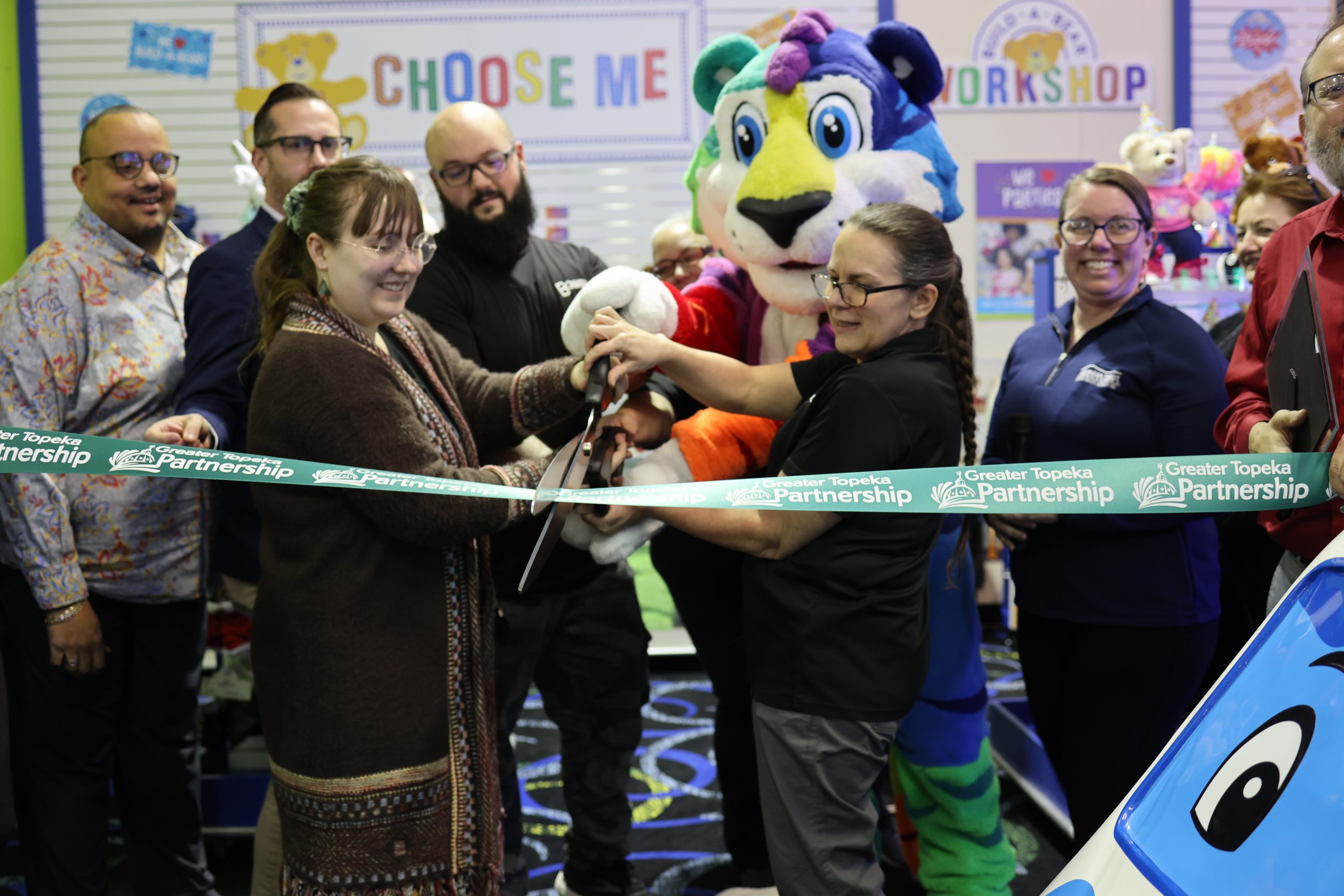 11/27/2023: Bonkers holds ribbon cutting for the new addition of Build-A-Bear Workshop as a permanent fixture.